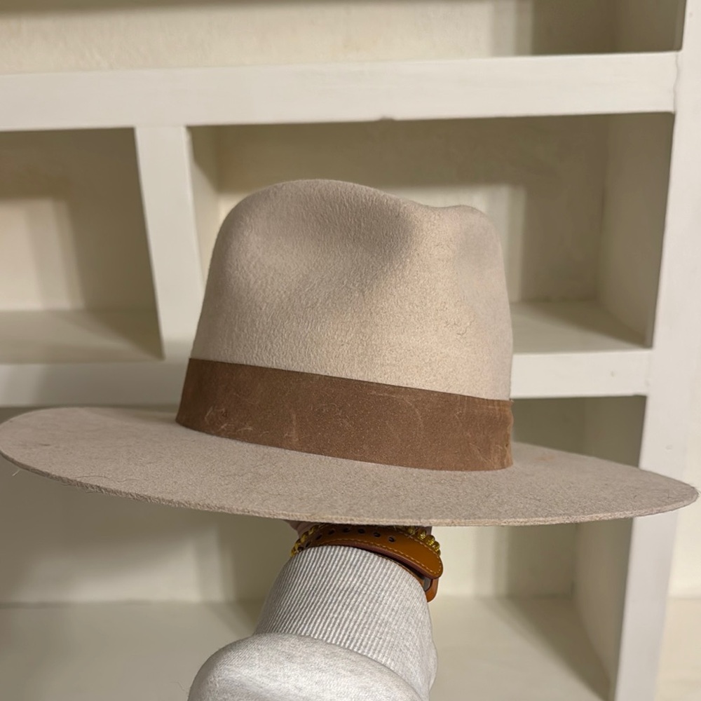 Gigi pip miller hat